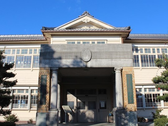 甲良町立図書館 旧甲良東小学校本館 近代建築を訪ねて 近代建築 近代化遺産 レトロな建物